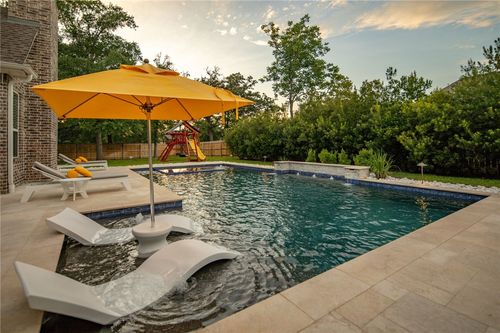 4903 Fallen Oak Cv, College Station, TX, 77845-2127 | Card Image