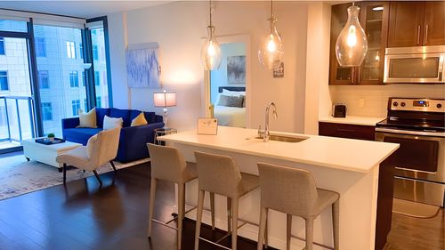 s06-3382 Peachtree Rd Ne, Atlanta, GA, 30326-1110 | Card Image