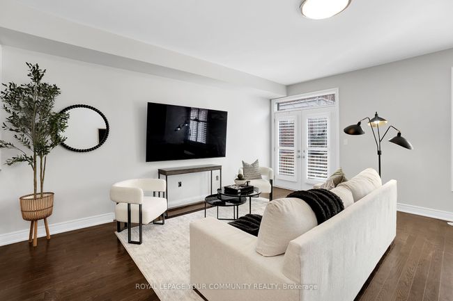 15 Hiawatha Crt, House attached with 3 bedrooms, 4 bathrooms and 1 parking in Vaughan ON | Image 11