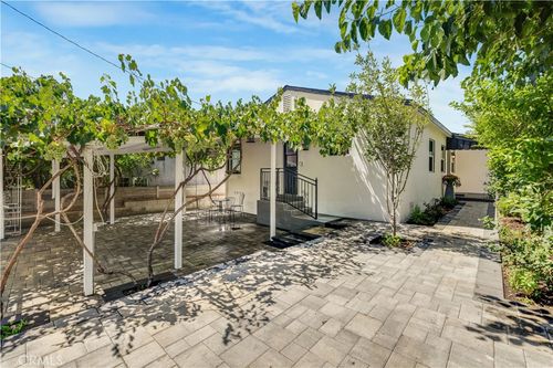 7611 Yates St, Tujunga, CA, 91042 | Card Image
