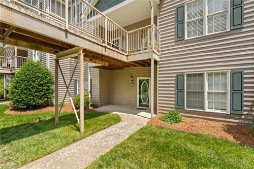 apt-102-226 Lola Ln, Pilot Mountain, NC, 27041-9347 | Card Image