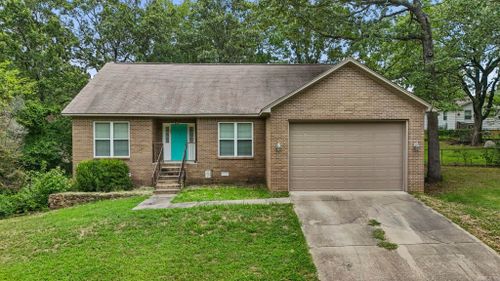 28 Wesley Drive, Sherwood, AR, 72120 | Card Image