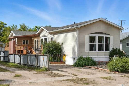 315 Main St, Vonda, SK, S0K0E4 | Card Image