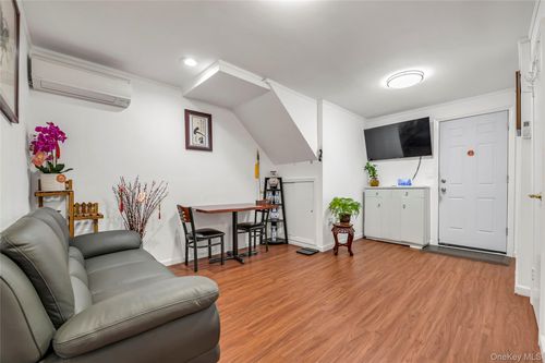 5603 137th St, Flushing, NY, 11355-5035 | Card Image