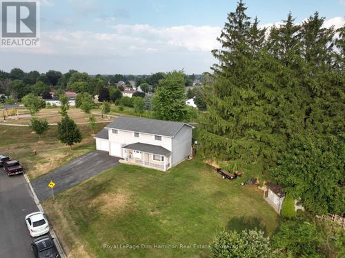 100 Arthur St, Palmerston, ON, N0G2P0 | Card Image
