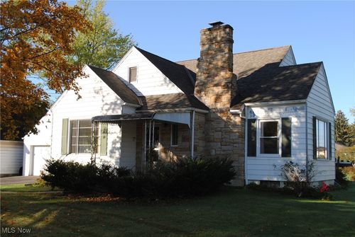 433 N Center St, Lagrange, OH, 44050-9778 | Card Image