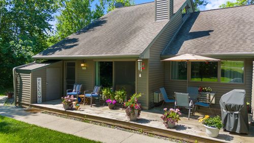320 Quadna Mountain Rd, Hill City, MN, 55748-9722 | Card Image