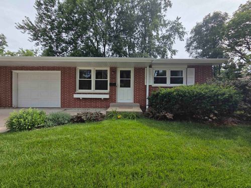 426 Fisk, Dekalb, IL, 60115 | Card Image