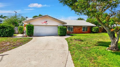 1370 Sw 27th Pl, Boynton Beach, FL, 33426-7836 | Card Image
