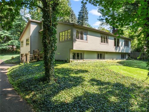 303 E Whipp Rd, Washingtn Twp, OH, 45459-2107 | Card Image