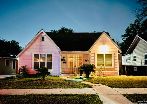 3220 W Ashby Pl, San Antonio, TX, 78228-5128 | Card Image