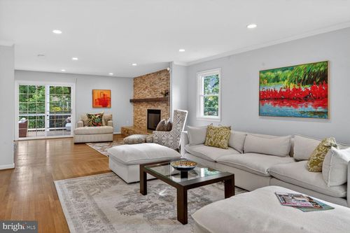 7303 Yates Ct, Mclean, VA, 22101-2728 | Card Image