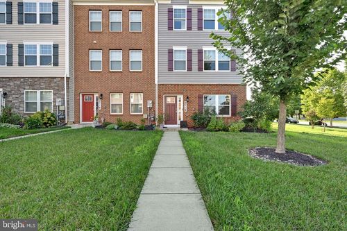 9718 Ruby Lockhart Blvd, MITCHELLVILLE, MD, 20721-2622 | Card Image