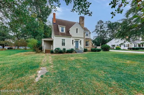 221 W Main St, Wallace, NC, 28466-2903 | Card Image