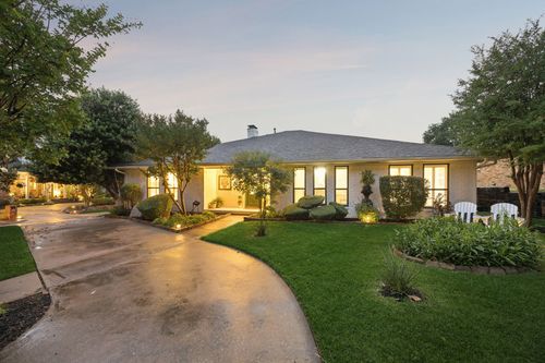 8721 Lacrosse Dr, Dallas, TX, 75231-4823 | Card Image