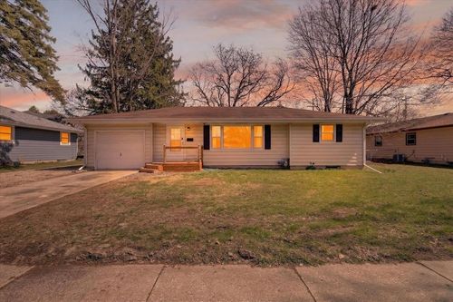 5 S Lexington Dr, Janesville, WI, 53545-2138 | Card Image