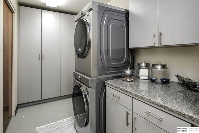 APT-401 - 1502 S 10 Th St, Condo with 2 bedrooms, 3 bathrooms and 2 parking in Omaha NE | Image 42