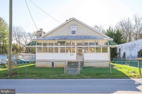 8582 Shepherdstown Pike, SHEPHERDSTOWN, WV, 25443-4570 | Card Image