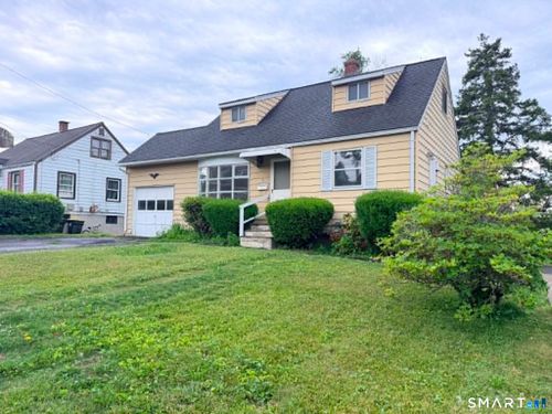 6 5th St, Danbury, CT, 06810-5704 | Card Image