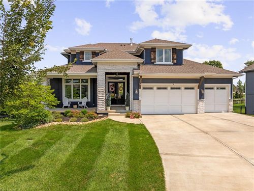 18309 Monrovia St, Overland Park, KS, 66013-4523 | Card Image