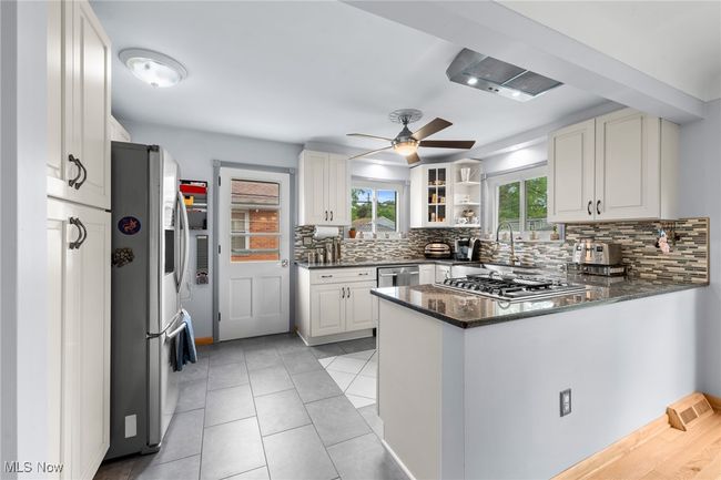 196 Tomahawk Dr, House other with 4 bedrooms, 4 bathrooms and null parking in Avon Lake OH | Image 20