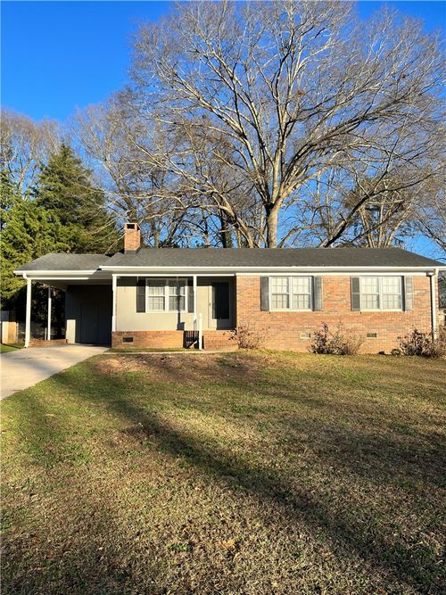 104 Northgate Dr, Anderson, SC, 29625-2216 | Card Image