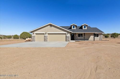1220 E Cougar Ridge Rd, Paulden, AZ, 86334-6022 | Card Image