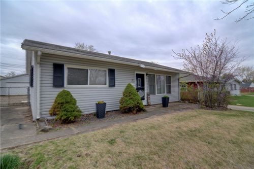 11 Meadow Terrace Dr, Decatur, IL, 62521-5249 | Card Image