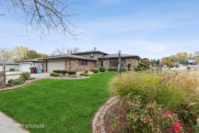 6201 Victoria Drive, House other with 3 bedrooms, 2 bathrooms and 2 parking in Oak Forest IL | Image 3