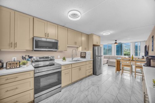 apt-d402-111 Kahului Beach Rd, Kahului, HI, 96732-1246 | Card Image