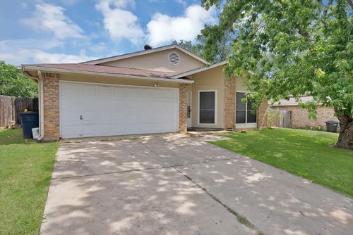 7729 Portman Ave, Fort Worth, TX, 76112-6139 | Card Image