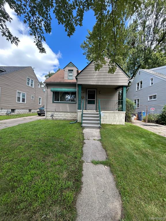 Powers Ave, Dearborn Heights, MI 48125