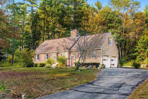 52 W Hollis Rd, Hollis, NH, 03049-6406 | Card Image