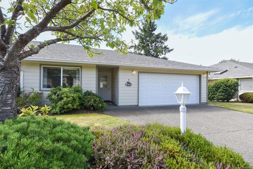 8-417 Heather Crt, Comox, BC, V9M1M3 | Card Image
