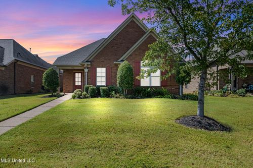 5921 Foxdale Loop S, Southaven, MS, 38672-7567 | Card Image