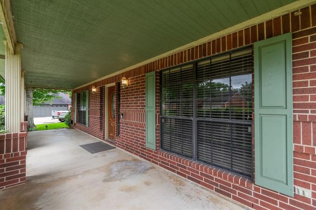 9 Cay Ct, House other with 3 bedrooms, 2 bathrooms and 2 parking in Angleton TX | Image 4