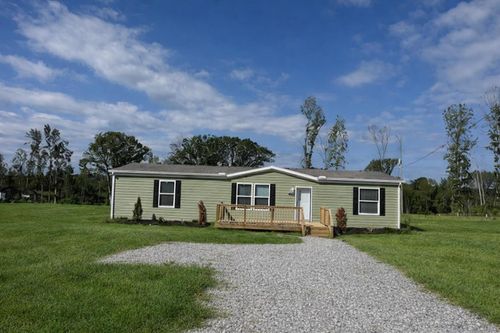218 Community Dr, Madisonville, TN, 37354-5187 | Card Image