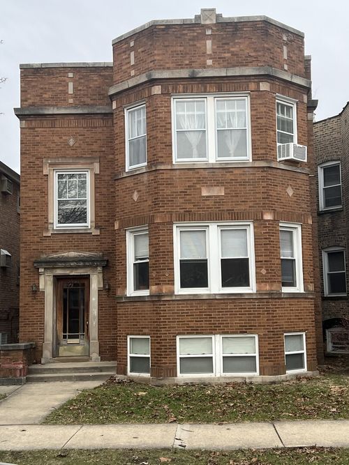 5430 N Spaulding Ave, Chicago, IL, 60625-6652 | Card Image