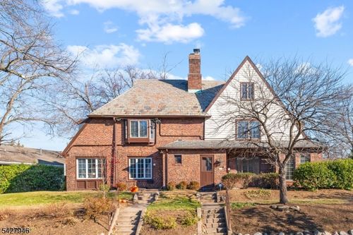 57 Pomander Walk, Ridgewood, NJ, 07450-3711 | Card Image