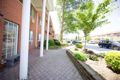 apt-c17-77 S Park Ave, Rockville Centre, NY, 11570-6123 | Card Image