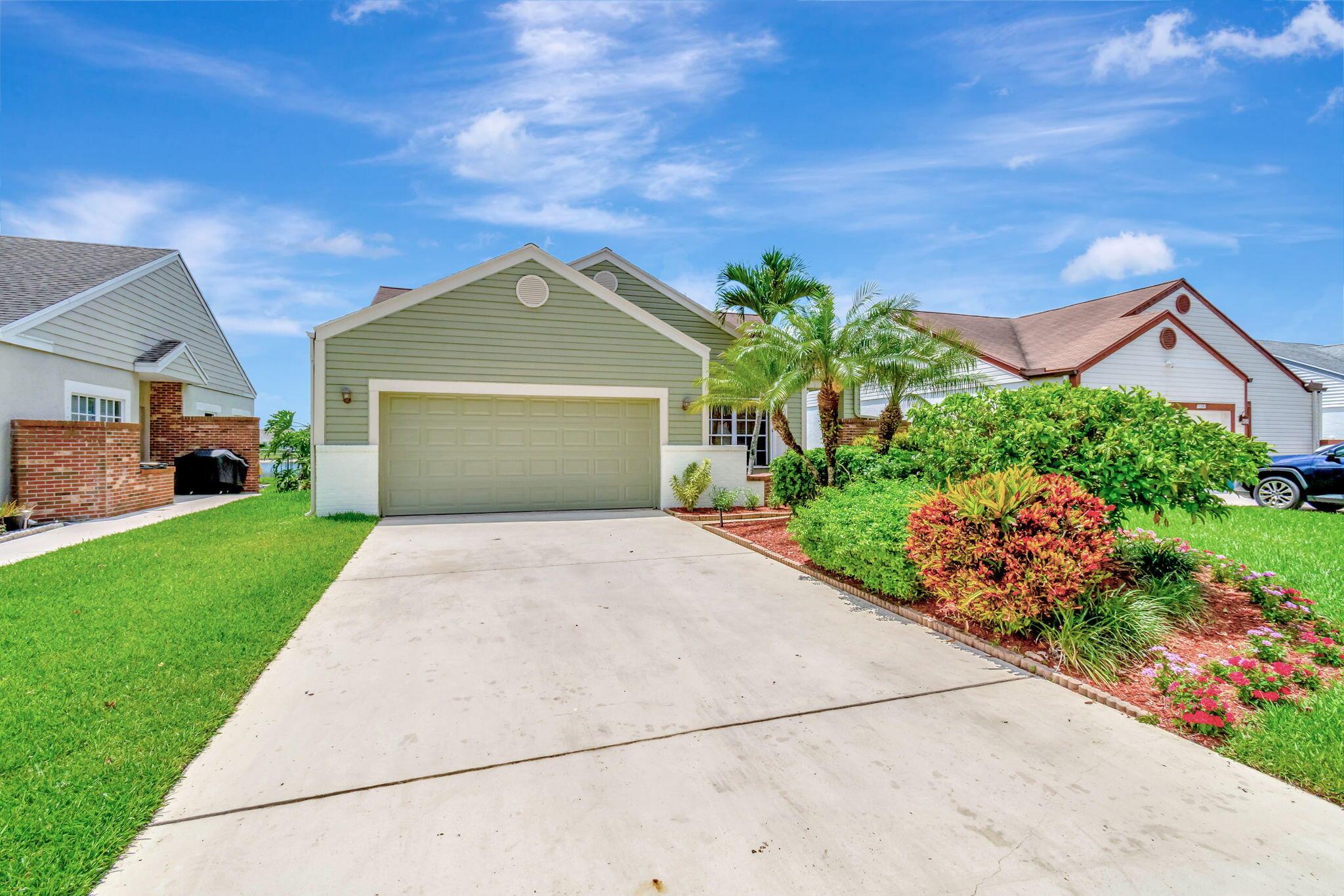 Pebble Brook Ln, Boynton Beach, FL 33472