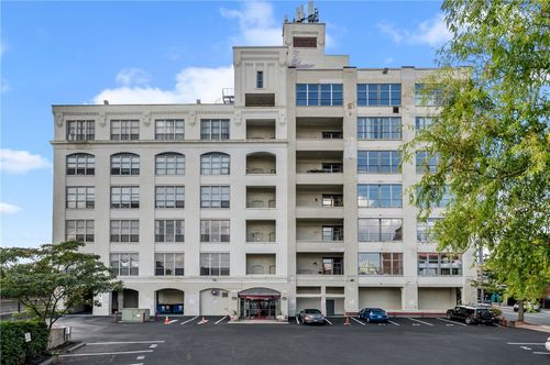 apt-213-5850 Centre Ave, Pittsburgh, PA, 15206-3782 | Card Image