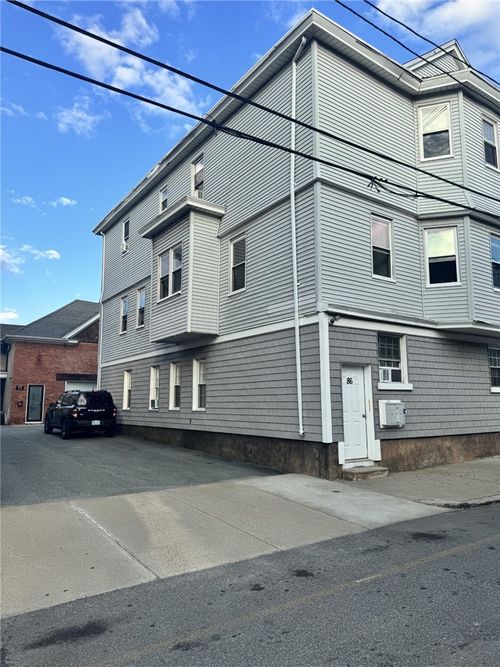 86 Sutton St, Providence, RI, 02903-1495 | Card Image