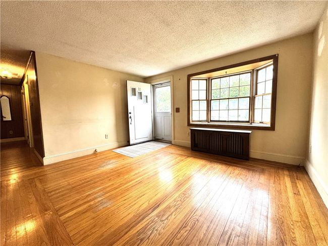 11 Winthrop St, House other with 3 bedrooms, 1 bathrooms and 2 parking in Riverside RI | Image 11
