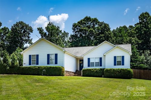 958 Hillard Ln, Lincolnton, NC, 28092-8037 | Card Image