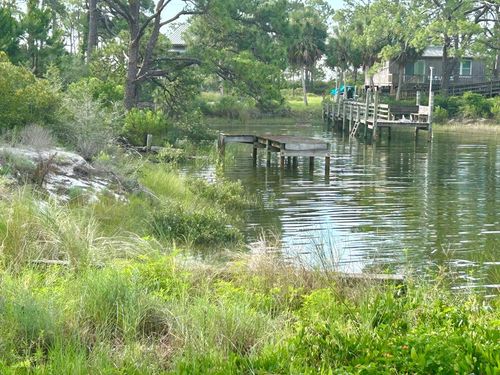 111 Anglers Rd, Carrabelle, FL, 32322 | Card Image