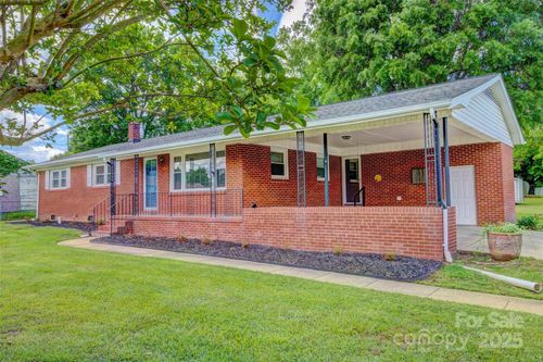 413 N Mulberry St, Cherryville, NC, 28021-2449 | Card Image