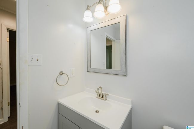 2033 E Lake Blvd, House other with 3 bedrooms, 2 bathrooms and null parking in TARRANT AL | Image 23