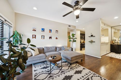 726-8601 Park Ln, Dallas, TX, 75231-1321 | Card Image