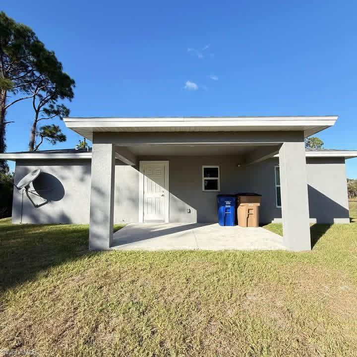 Residential Lease in LEHIGH ACRES 2